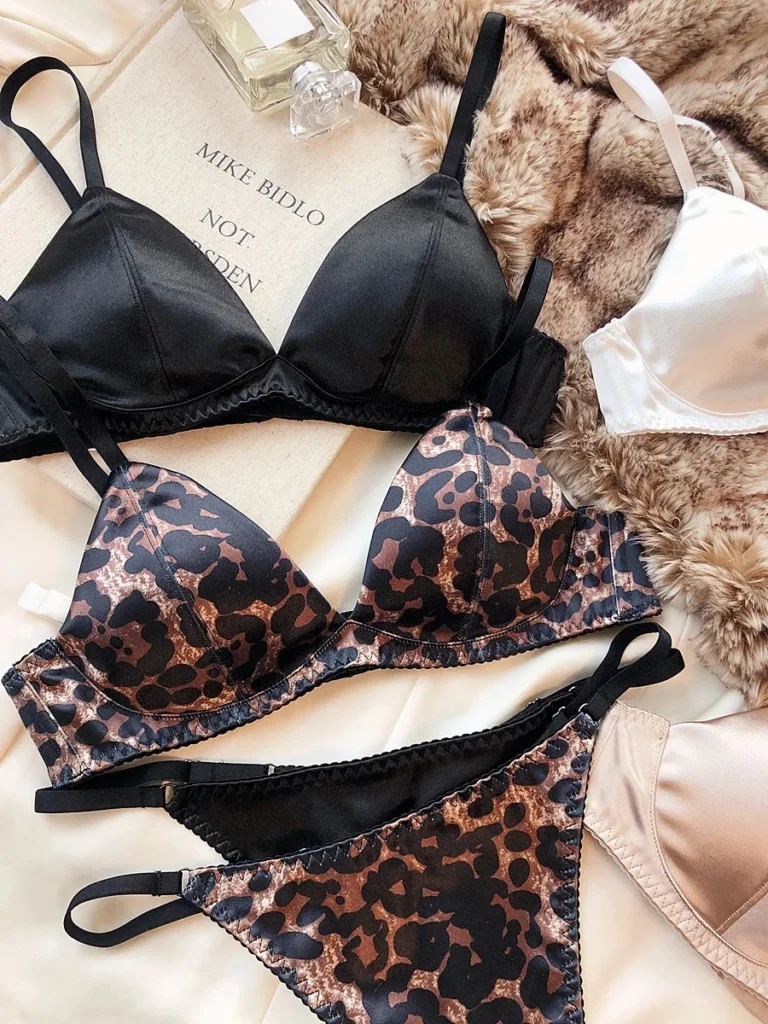 Summer Women Underwear Set Sexy Silken Triangle Cup Wireless Bras French Bralette Seamless Intimates Bra and Thong Lingerie Set 1
